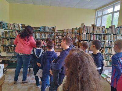 Бинарен урок в Библиотека "Йордан Радичков" с четвъртокласнииците на Първо училище 2