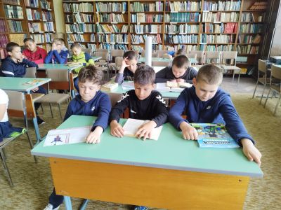 Бинарен урок в Библиотека "Йордан Радичков" с четвъртокласнииците на Първо училище 4