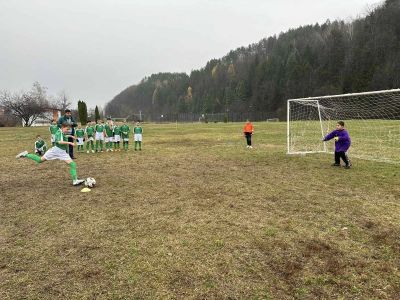 Футболна среща по НП "Заедно в изкуствата и спорта" въпреки лошото време 4